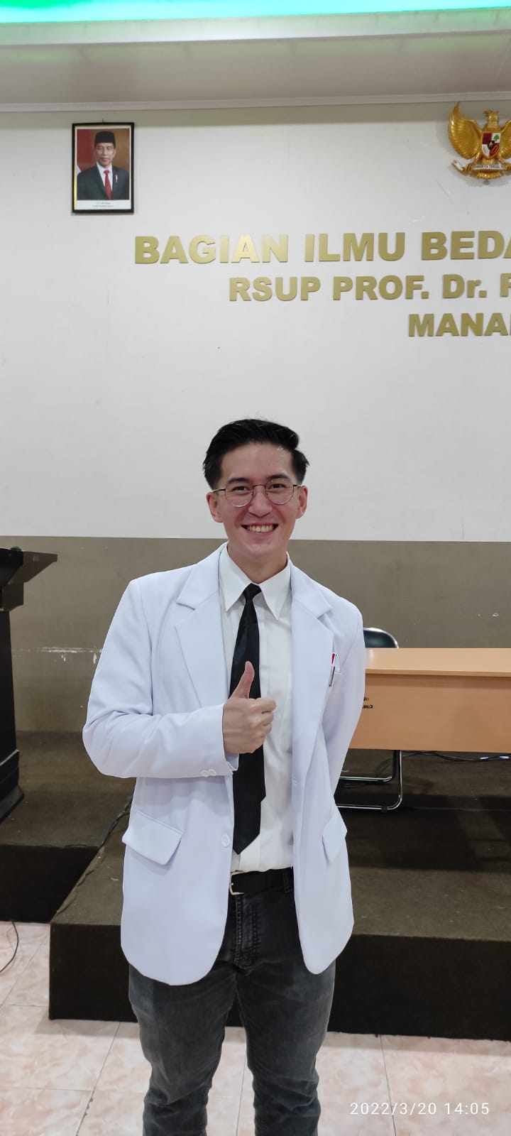 dr. Ivan Dwi P. Sunardi, SpB Lulusan Terbaik Pertama Gelombang 2 Ujian Nasional Profesi Bedah